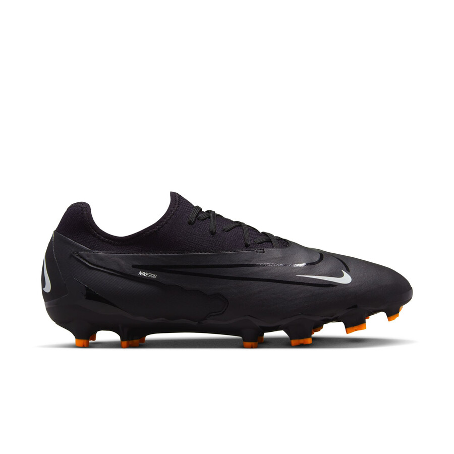 Nike Phantom GX Pro FG noir orange sur Foot