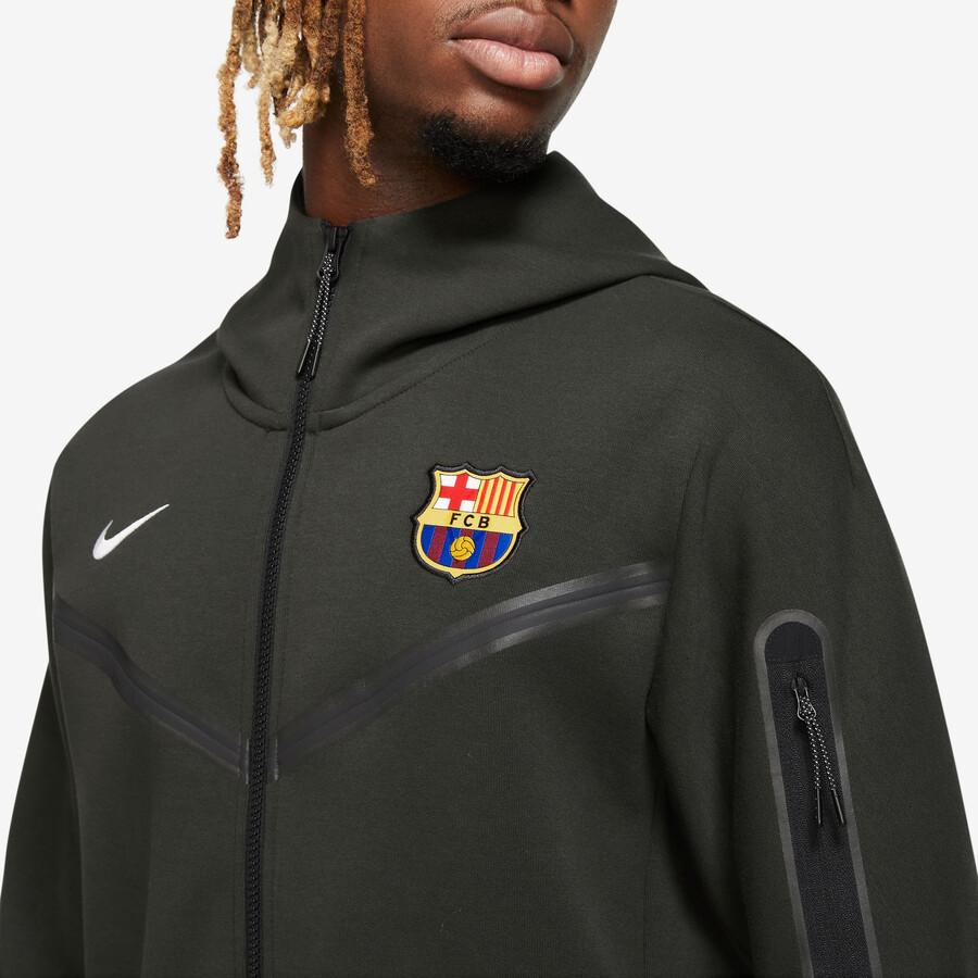 Veste survetement FC Barcelone TechFleece vert 2023 24 sur Foot