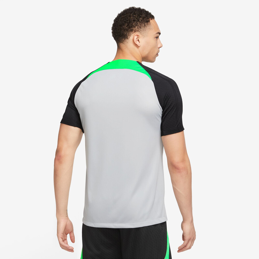 Maillot entraînement Liverpool Strike gris vert 2023/24