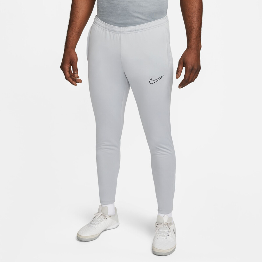 Pantalon survetement Nike Academy gris clair sur Foot