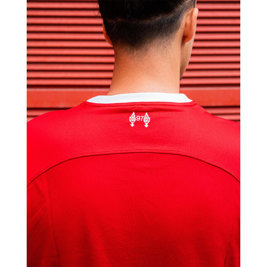 Maillot Liverpool domicile 2023/24