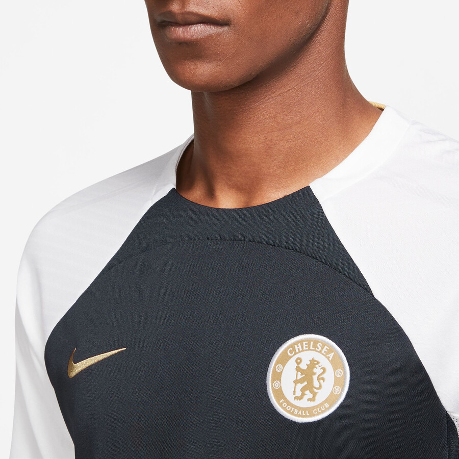 Maillot entraînement Chelsea Strike noir or 2023/24