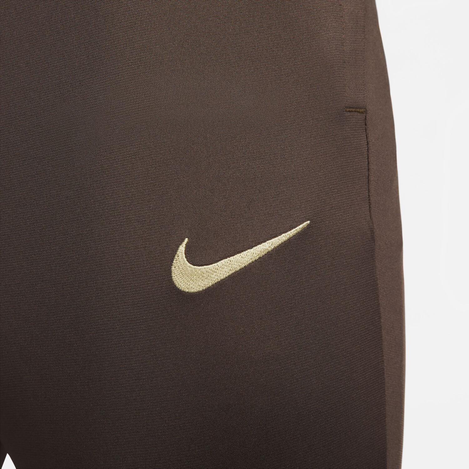 Pantalon survêtement Tottenham Strike marron 2023 24 sur Foot fr