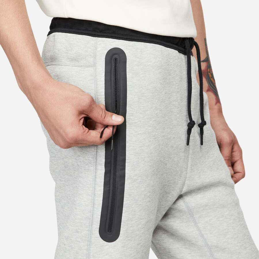 Pantalon survêtement Nike TechFleece noir gris