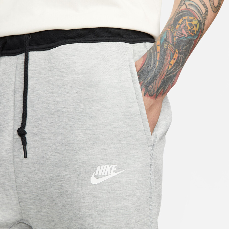 Pantalon survêtement Nike TechFleece noir gris