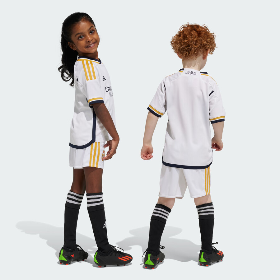 Tenue enfant Real Madrid domicile 2023/24