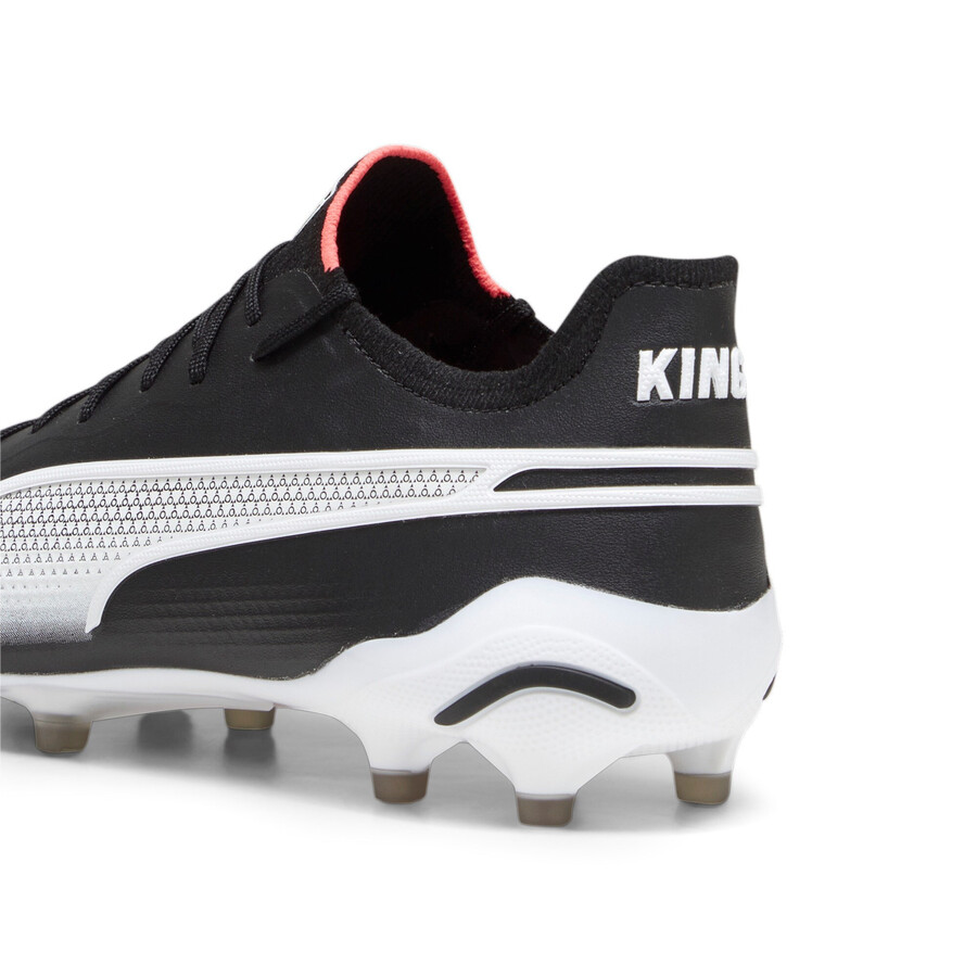 Puma King Ultimate FG/AG noir blanc 