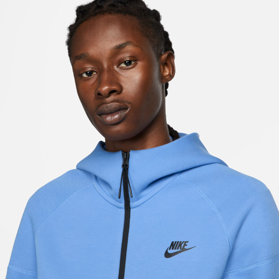 Veste survetement Nike TechFleece bleu ciel sur Foot