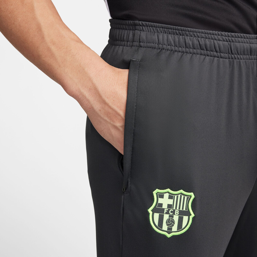 Pantalon survêtement FC Barcelone Strike noir vert 2024/25