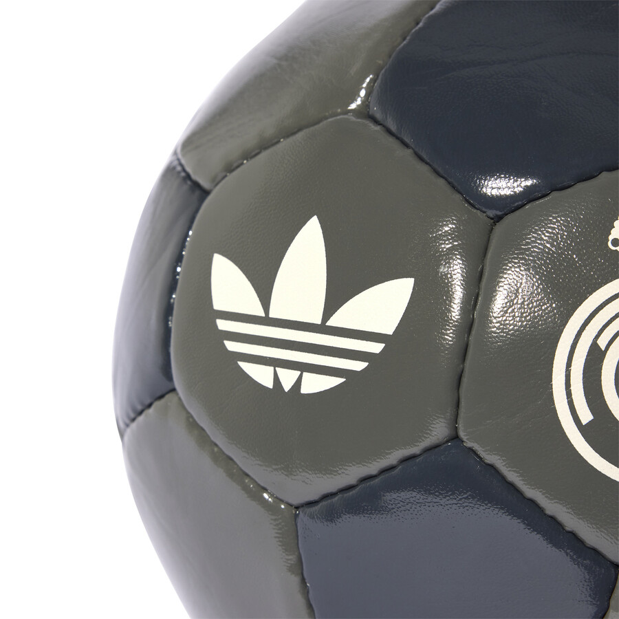 Ballon Real Madrid gris 2024/25