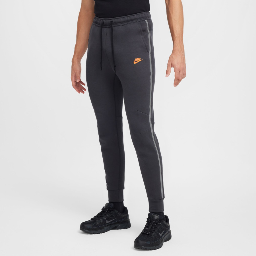 Pantalon survêtement Nike TechFleece gris