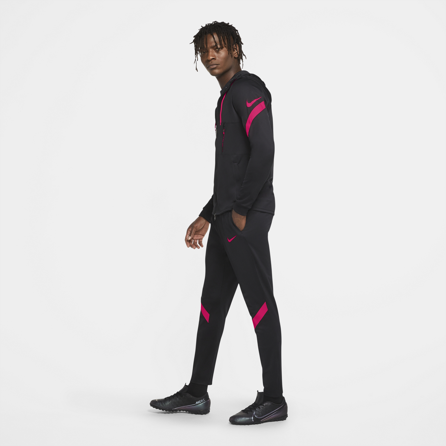 Ensemble survêtement Nike Strike noir rose sur Foot.fr