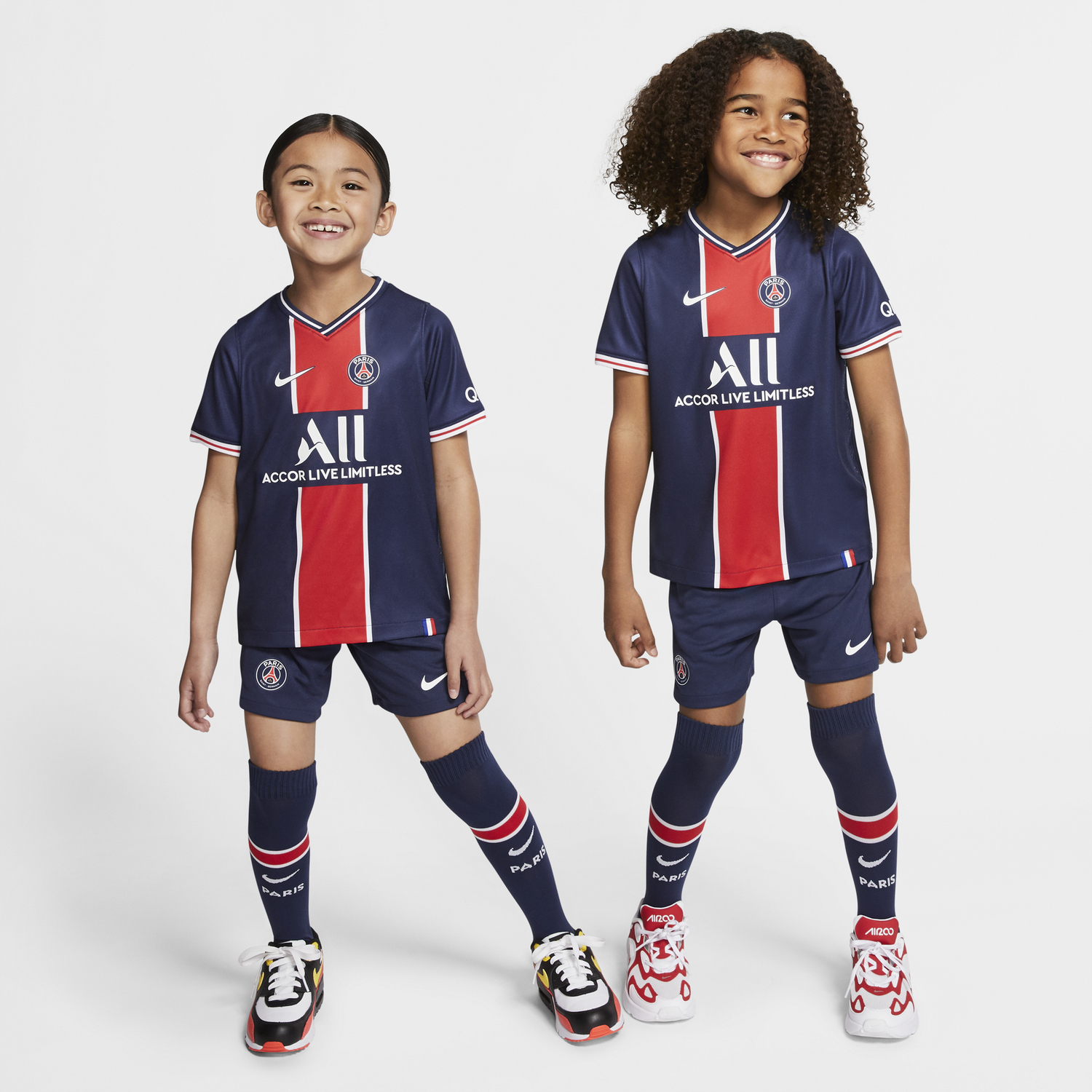 Tenue junior PSG domicile 2020/21 sur Foot.fr